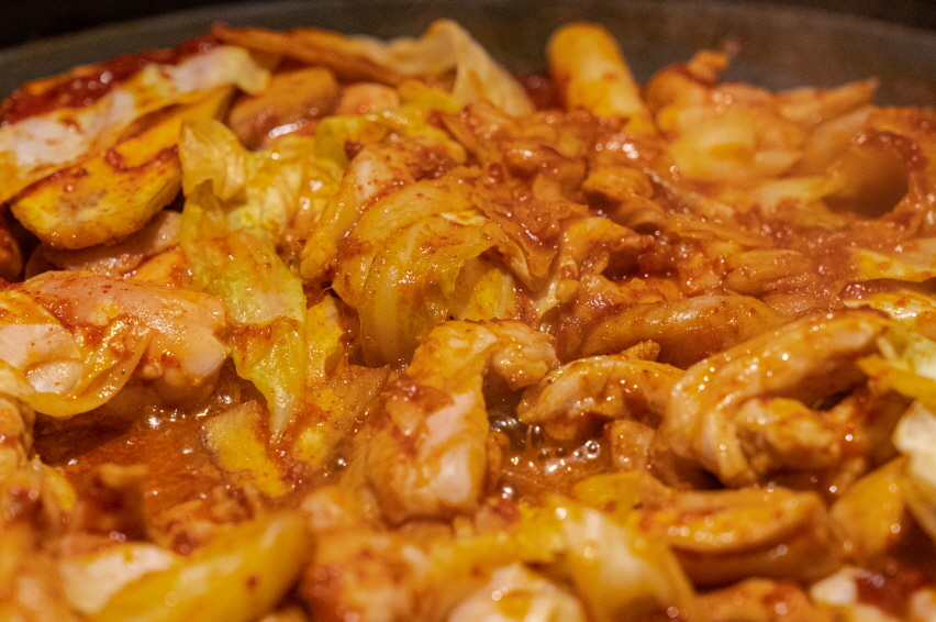 항아리닭갈비막국수
