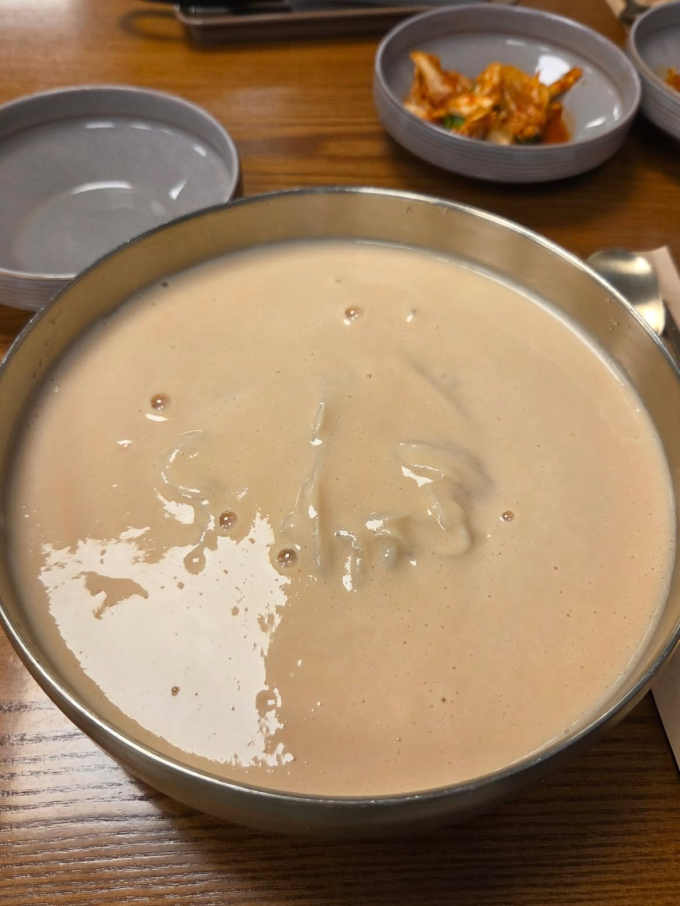 [경남/밀양시]육거리소문난만두 청주율량점